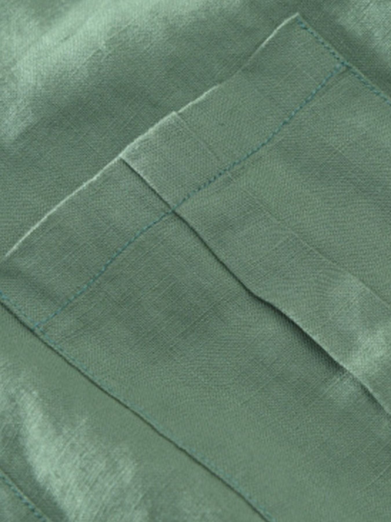 6e424b27-5e71-4f37-afe4-a51925a476a6-Max